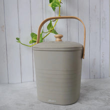 Kitchen Compost Bin