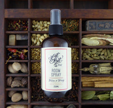 Lil'Bit Warm & Woody Room Spray 250ml