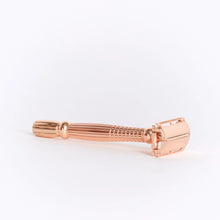 Butterfly Reusable Safety Razor (Rose Gold)
